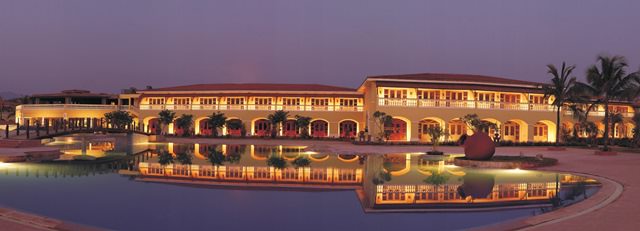 Отель The Lalit Golf & Spa Goa